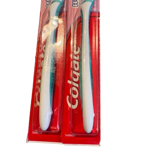 Colgate‎ Wave Toothbrush Assorted Pack Ultra Soft & Soft Bristles Gum Comfort - Picture 3 of 9
